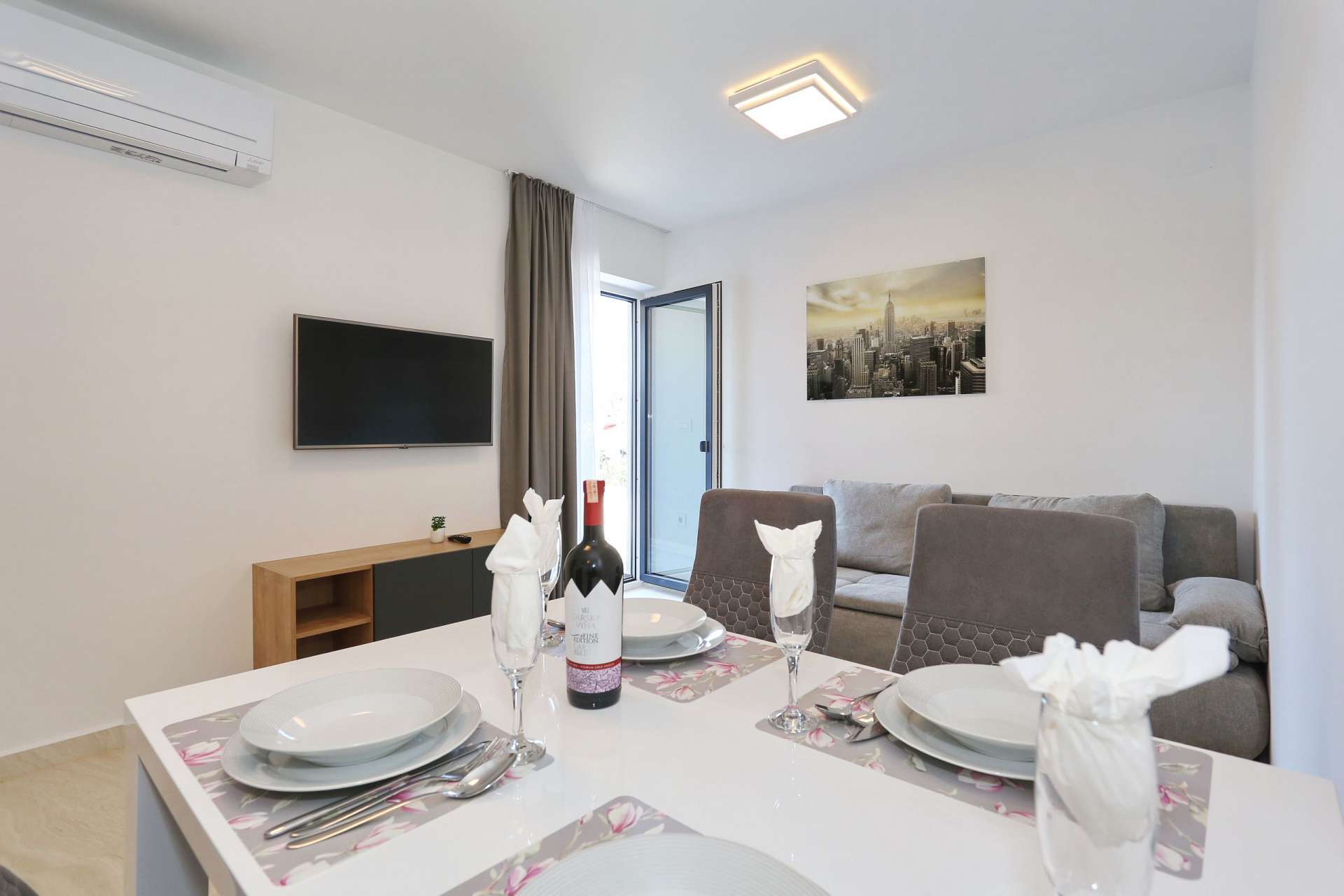 Apartment with Terrace