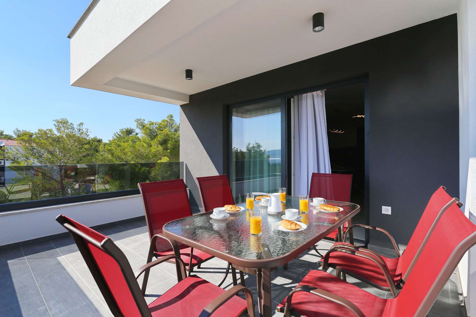 Apartment with Sea View