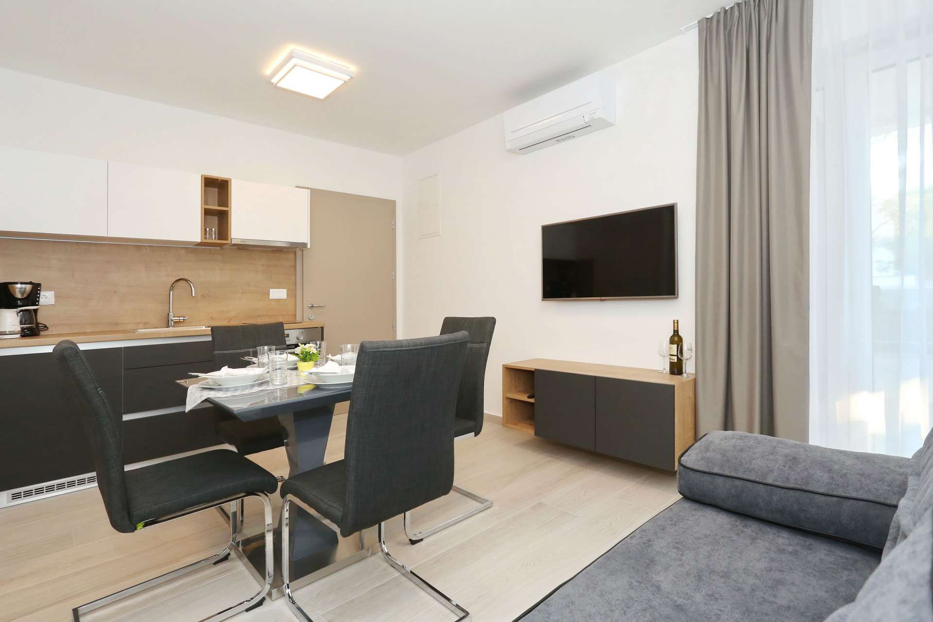 One-Bedroom Apartment