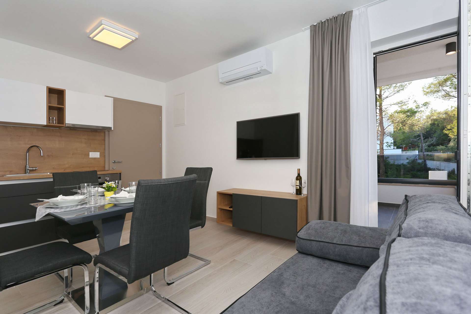 One-Bedroom Apartment