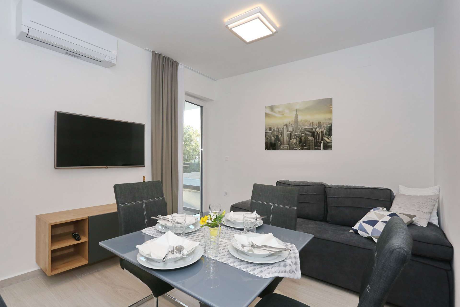 One-Bedroom Apartment