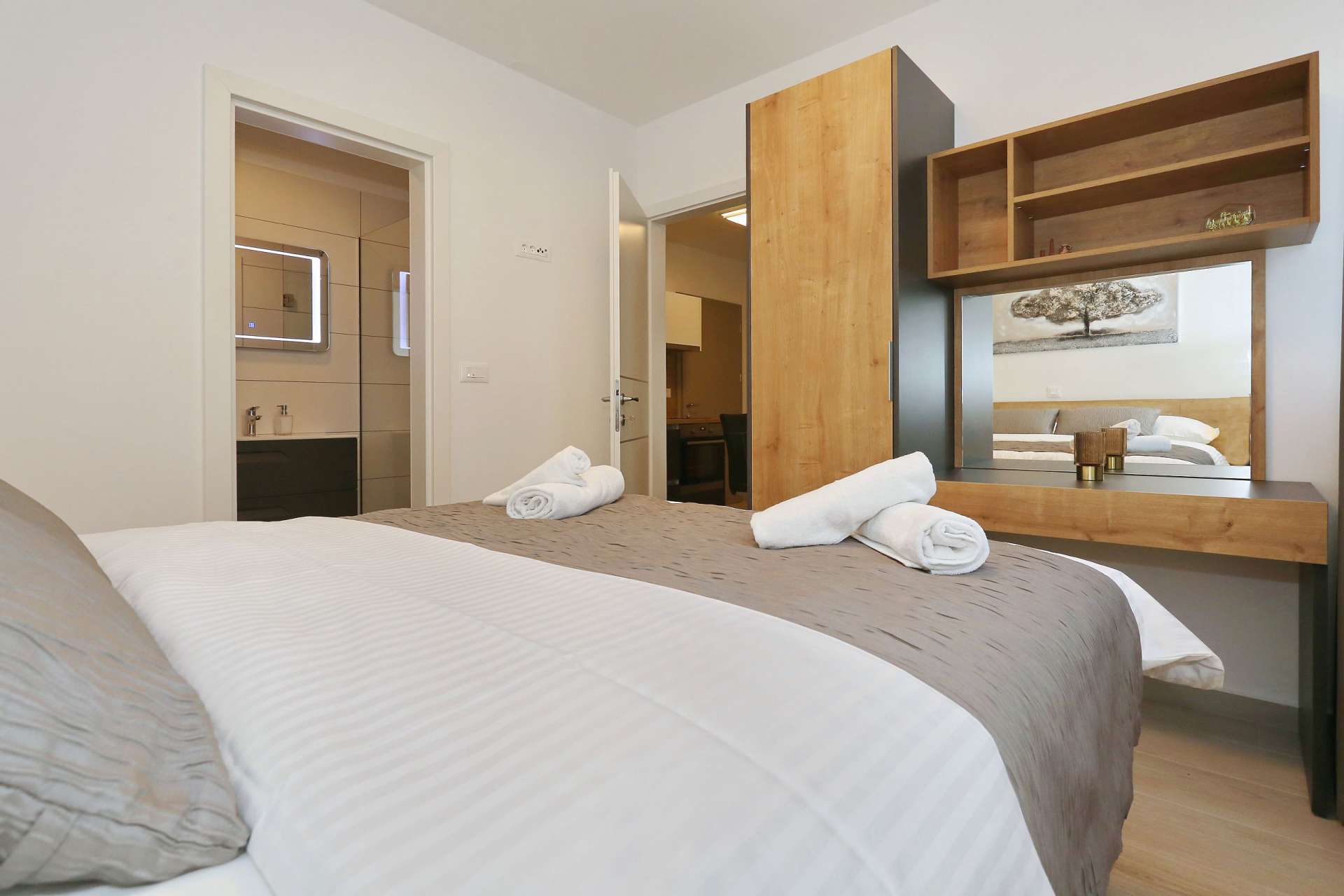 One-Bedroom Apartment